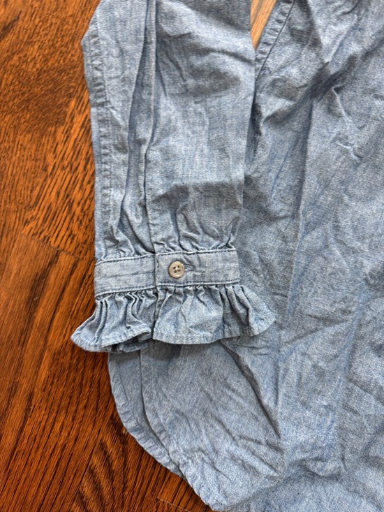 ☮️☮️ J. Crew Blue Chambray Ruffled Collar Shirt - Picture 3 of 5